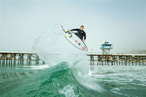 The Best Time of Year to Surf San Clemente's Magic Seaweed Spots